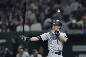 epa07450428 Outfielder Ichiro Suzuki of the Seattle Mariners prepares at bat in the third inning of the first game between the Oakland Athletics and the Seattle Mariners during the Major League Baseball Opening Games at Tokyo Dome in Tokyo, Japan, 20 March 2019.  EPA/KIYOSHI OTA